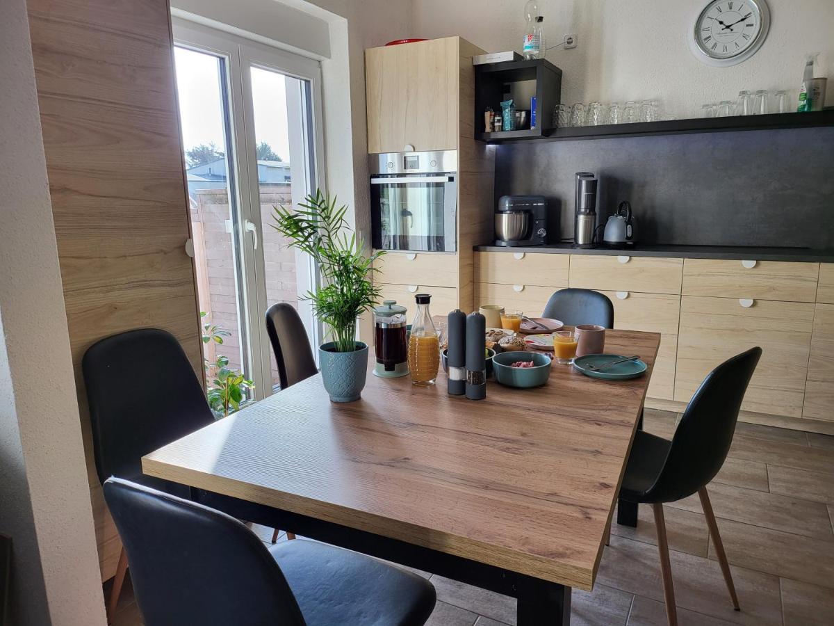 Holiday home Modernes Behagliches Haus Mit Kamin, Terrasse Und Garten *